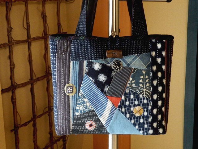 新品 ハンドメイド 手作り品 着物リメイク 古布 パッチワーク 刺し子 クレージー トートバック の落札情報詳細 ヤフオク落札価格情報 オークフリー スマートフォン版