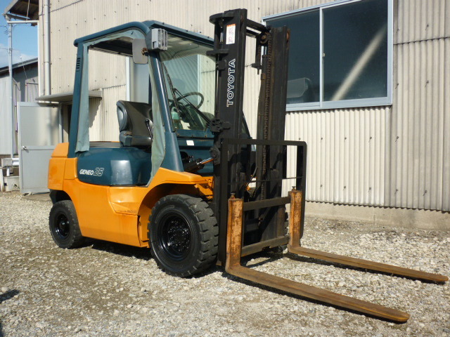 中古】TCM フォークリフト ディーゼル2.5t FD25T7