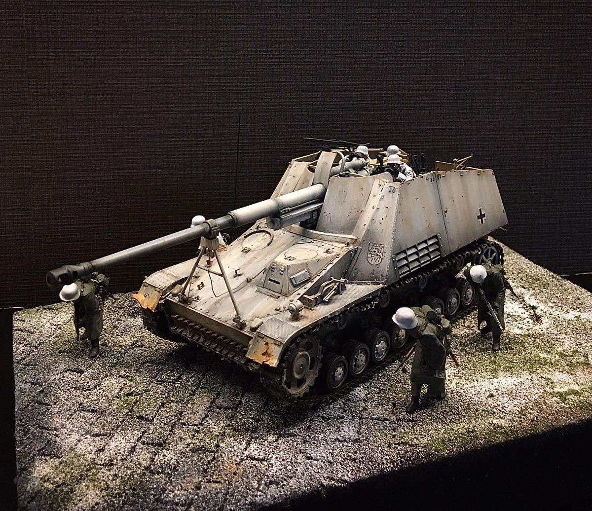 1/48 ドイツ軍 冬季進軍情景ハノマーク＆ナースホルン 完成品 1/48 ドイツ軍 冬季進軍情景ハノマーク＆ナースホルン 完成品 【公式通販】
