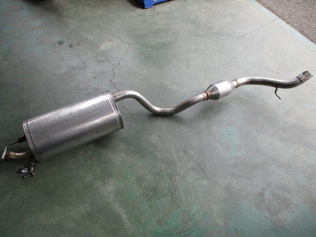 美品 トヨタ ハイエース 200系 純正マフラー SANGO 17535 / 37510