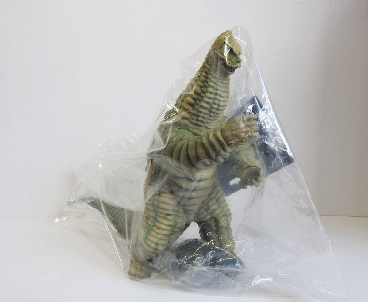 CCP 1/6特撮シリーズ レッドキング ハイグレードVer.（岩石付き