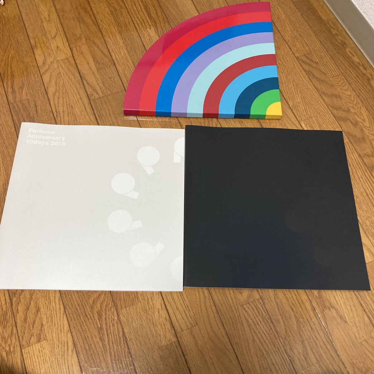 Perfume 写真集 2冊セット Anniversary 10days 15 Pppppppppp の落札情報詳細 ヤフオク落札価格情報 オークフリー スマートフォン版