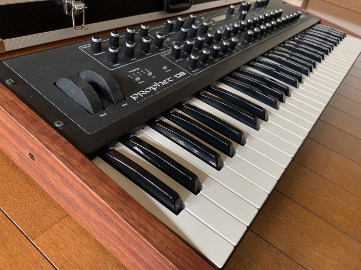 Prophet 08 トム ヨークやジェームス ブレイクなども愛用するアナログシンセの名機 の落札情報詳細 ヤフオク落札価格情報 オークフリー スマートフォン版