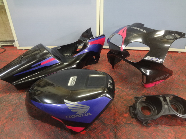 ☆Used☆HONDA NS-1 後期型（黒/紫） 純正外装4点セット の落札情報 