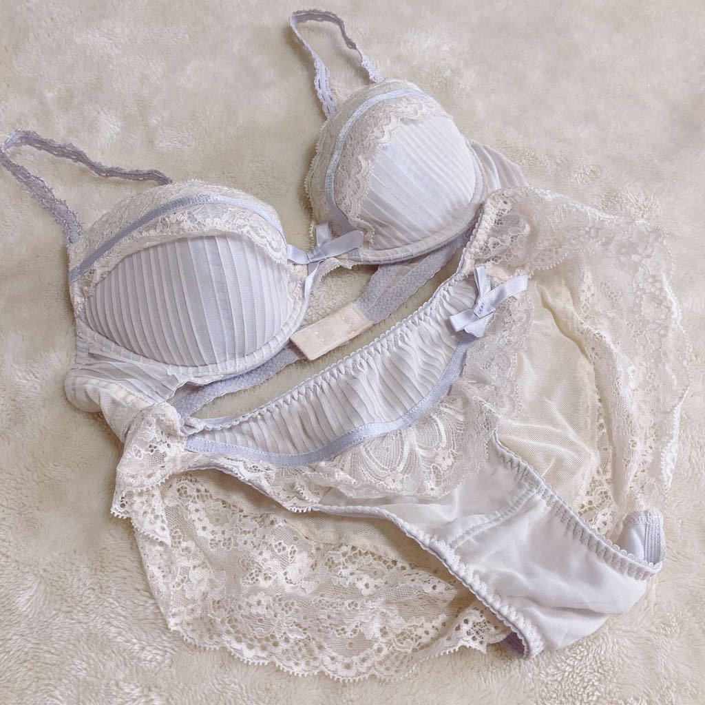 新品 アイスブルー ブラショーツセット タンス整理品 清楚系 上品 可愛い 女の子 レース 透け感 リボン 私のお気に入り の落札情報詳細 ヤフオク落札価格情報 オークフリー スマートフォン版