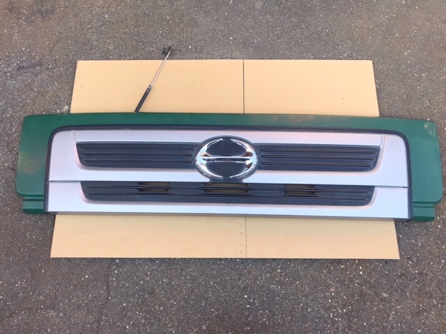 日野 HINO プロフィア テラヴィ？ フロントパネル グリル