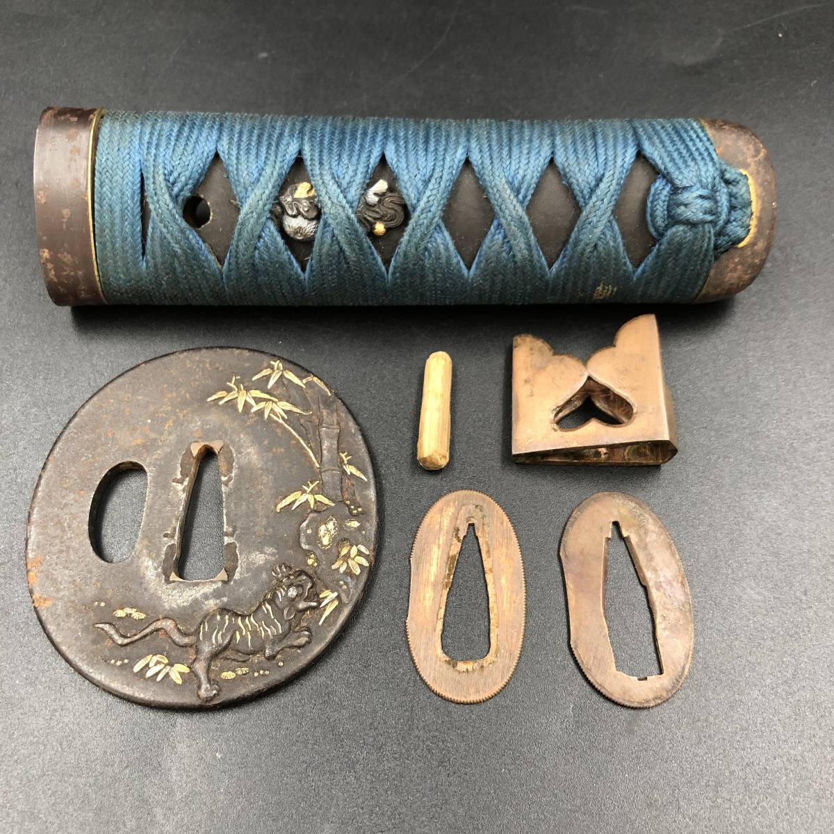 目釘抜き　ハバギ付　刀装具　武具　日本刀 0721-03◎日本刀 刀装 柄 鍔/竹に虎 ハバキ/猪目透かし 切羽 目釘 銅