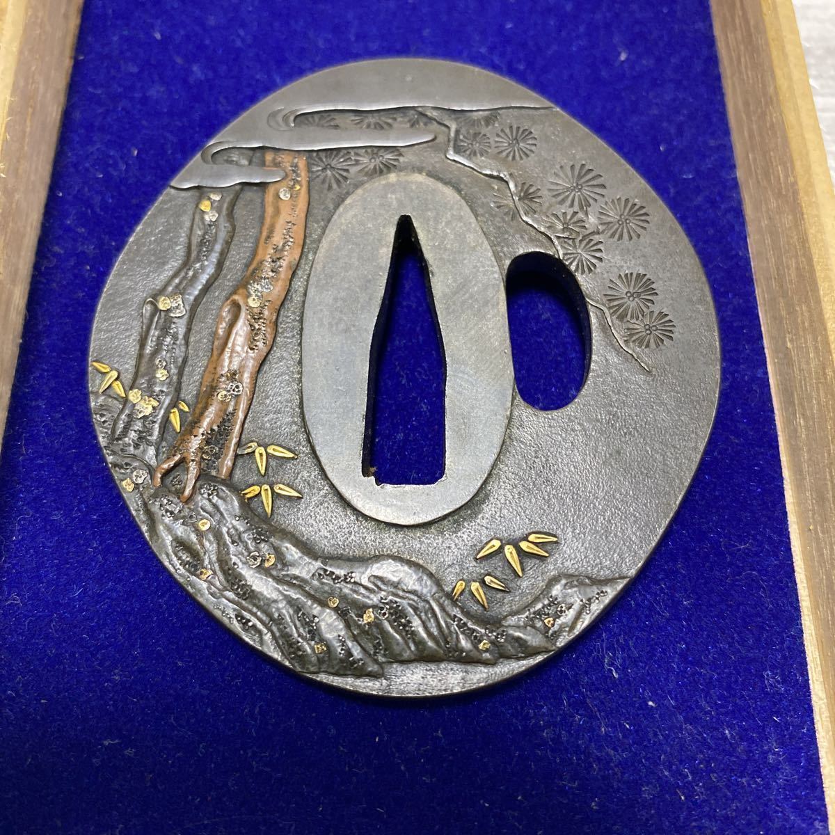 1円～ 江戸時代中期 装剣金工師 大森英昌 鍔 69.5～64cm 128.5g 刀装具