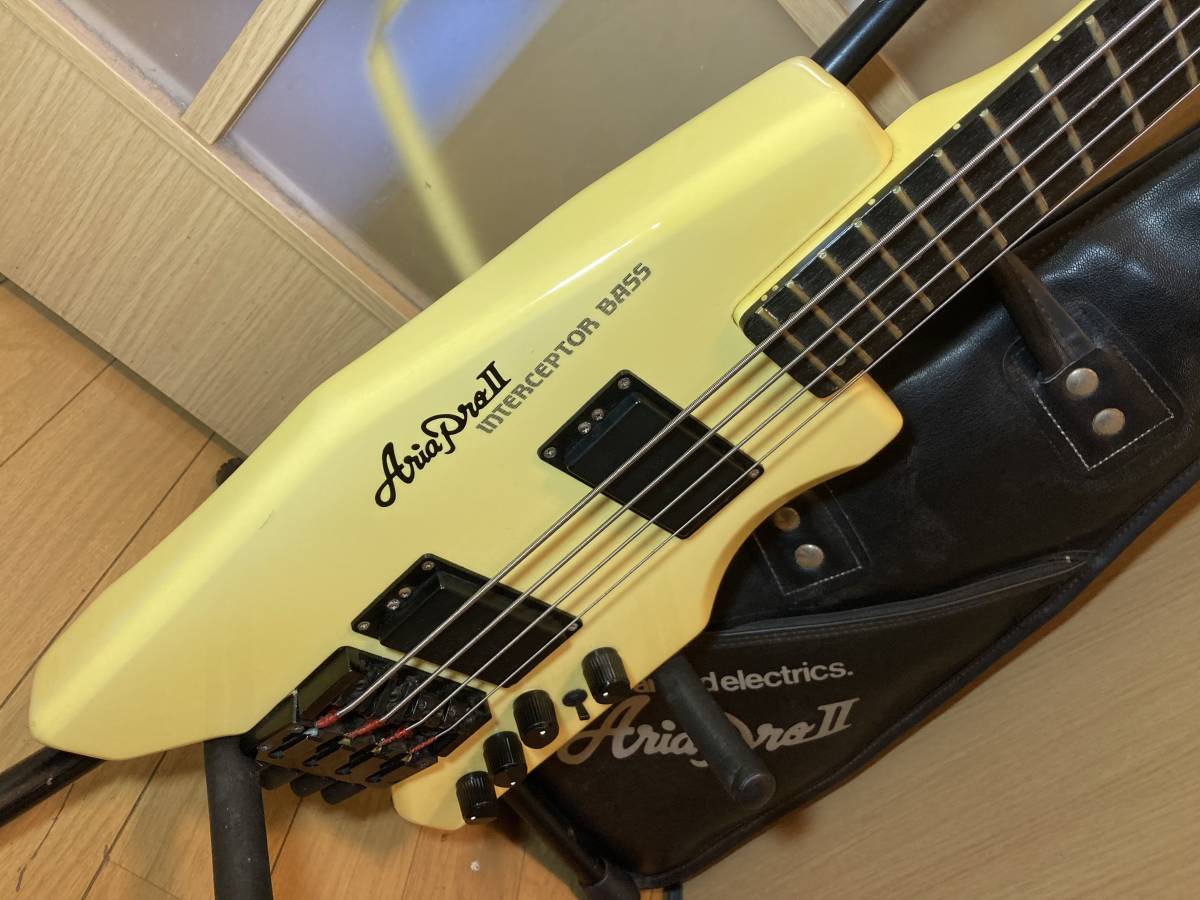 尚*津様 Aria Pro II INTERCEPTOR ヘッドレスギター アリアプロ2 aria