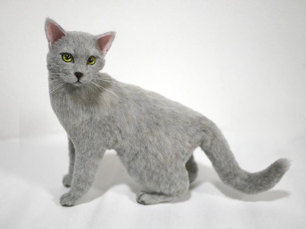 新品】☆銀☆ 羊毛フェルト 猫 ハンドメイド ロシアンブルー の落札