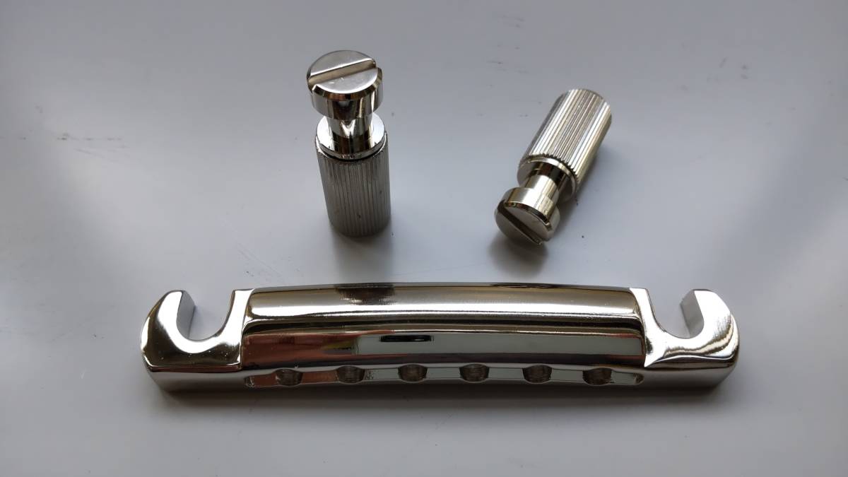 ギブソン純正　アルミテールピース　エイジド　ニッケル ギブソン純正 アルミテールピース ニッケル エイジド 未使用 （詳細