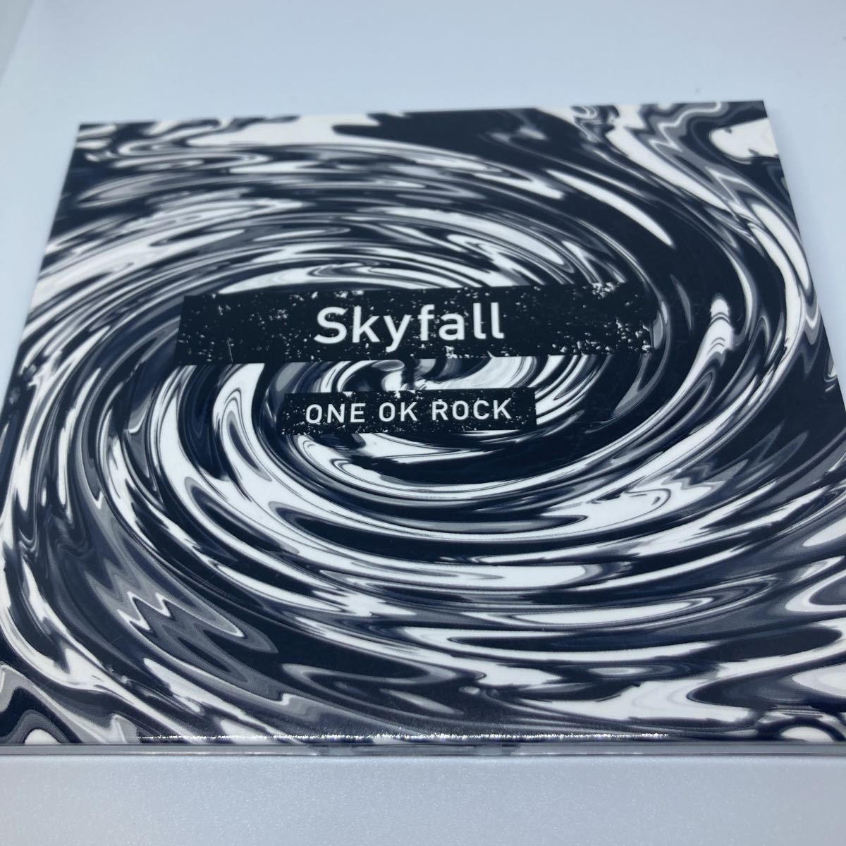 One Ok Rock Skyfall 会場限定 Cd ワンオクロック スカイフォール の落札情報詳細 ヤフオク落札価格情報 オークフリー スマートフォン版