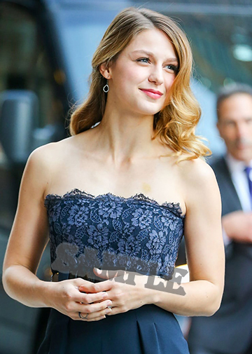 セール…メリッサ・ベノイスト直筆サイン入り2l-サイズ写真‥SUPERGIRL① メリッサ・ベノイスト直筆サイン入り2Lサイズ写真‥SUPERGIRL