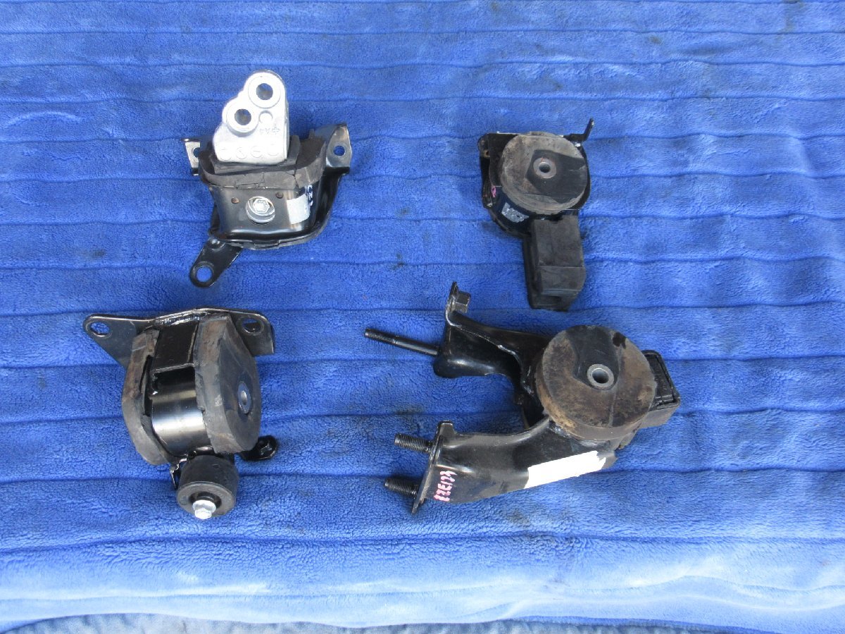 【やや傷や汚れあり】 カローラランクス ZZE123 MT用 強化エンジンマウント 強化ミッションマウント 同梱不可 の落札情報詳細