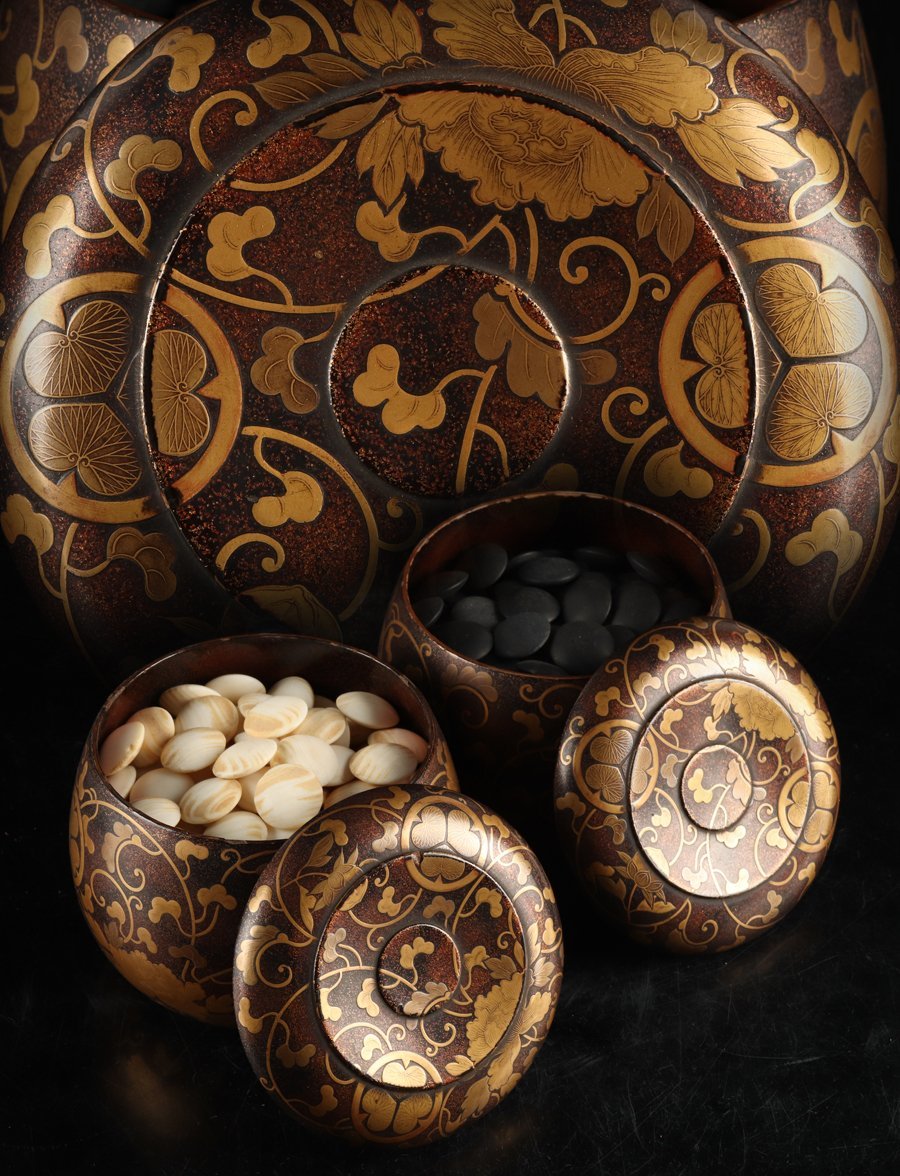 慶應◇徳川家所蔵品 江戸時代 葵御紋蒔絵 御挟箱 赤銅・鍍金に毛彫葵紋