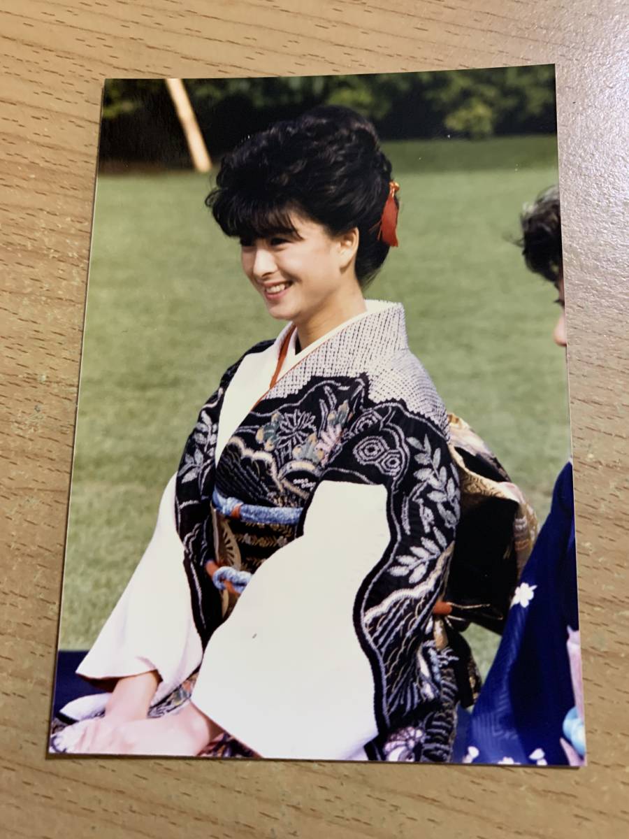 河合奈保子 超大判 B4相当 生写真 15 やや傷や汚れあり】河合奈保子 生写真15 当時物 送料込みの落札情報