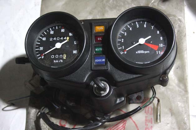 やや傷や汚れあり】ホンダホークⅡメーターAssy 検