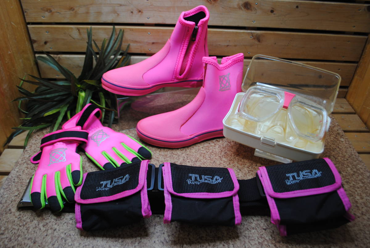 【傷や汚れあり】/に849.スキューバダイビング用品 TUSAウェイトベルト/ゴーグル WORLD DIVE ダイビング手袋/ブーツ24