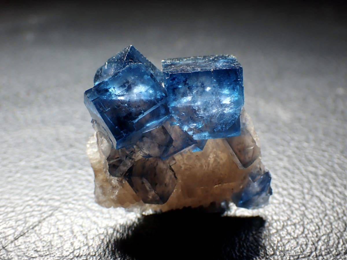 目立った傷や汚れなし】スペイン産フローライト 蛍石 La Viesca Mineの