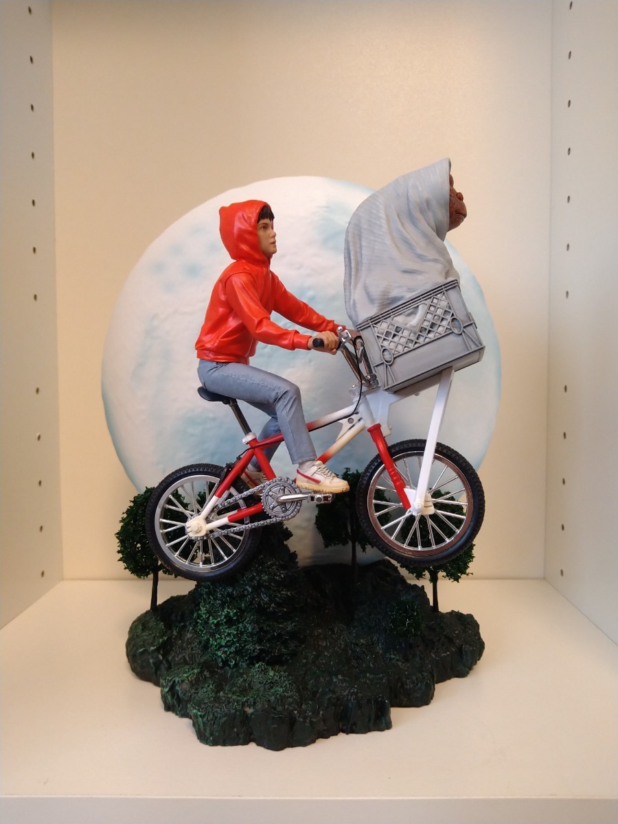 1/10サイズ E.T. エリオット デラックス・アートスケール フィギュア