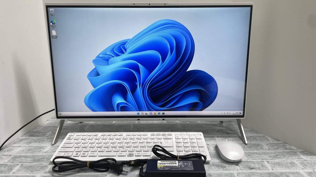 富士通 ESPRIMO FH70/E3 一体型デスクトップ 3ページ目 - 富士通