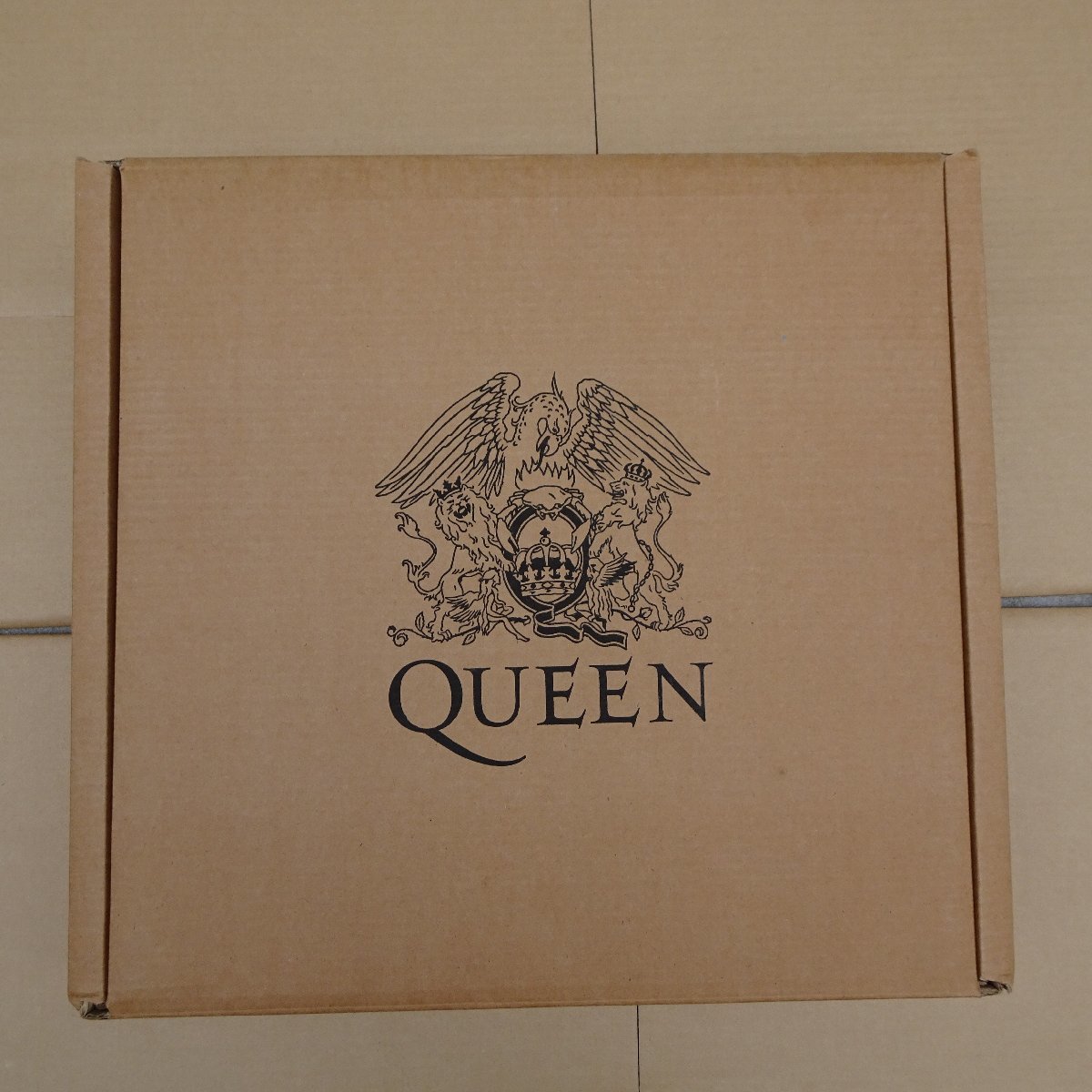 q09531-15000-queen-the-ultimate