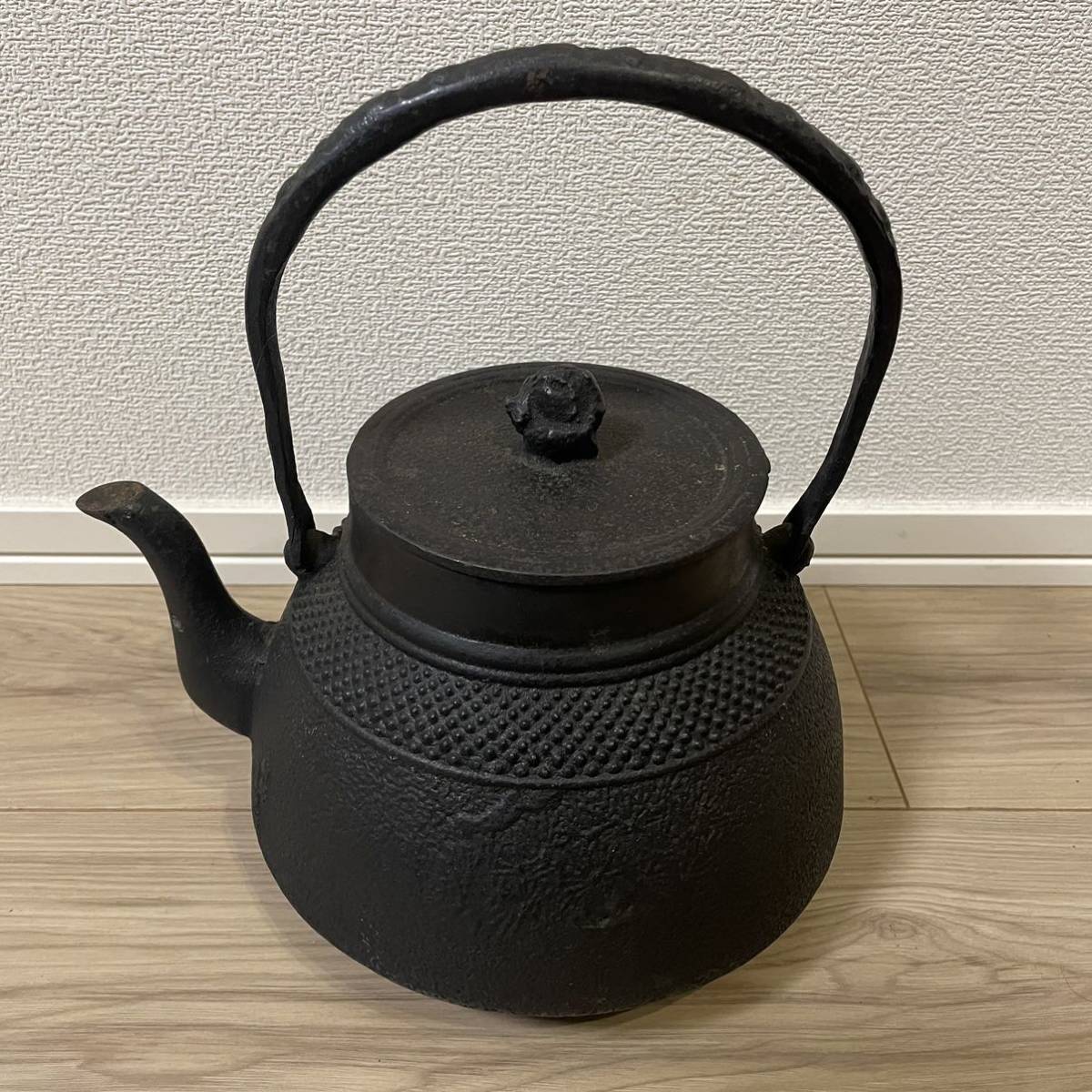 南部鉄器 骨董 民藝 アンティーク レトロ 茶道 鉄瓶 閉目鋲 象眼ツル付き