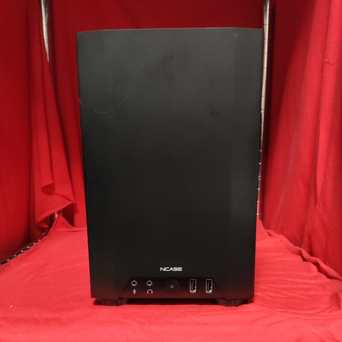 ncase-m1-v5-0-itx-pc