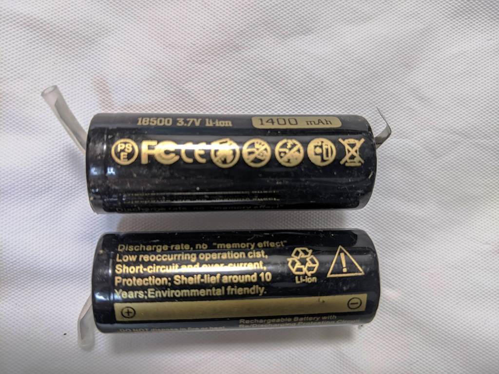 3 7v 18500