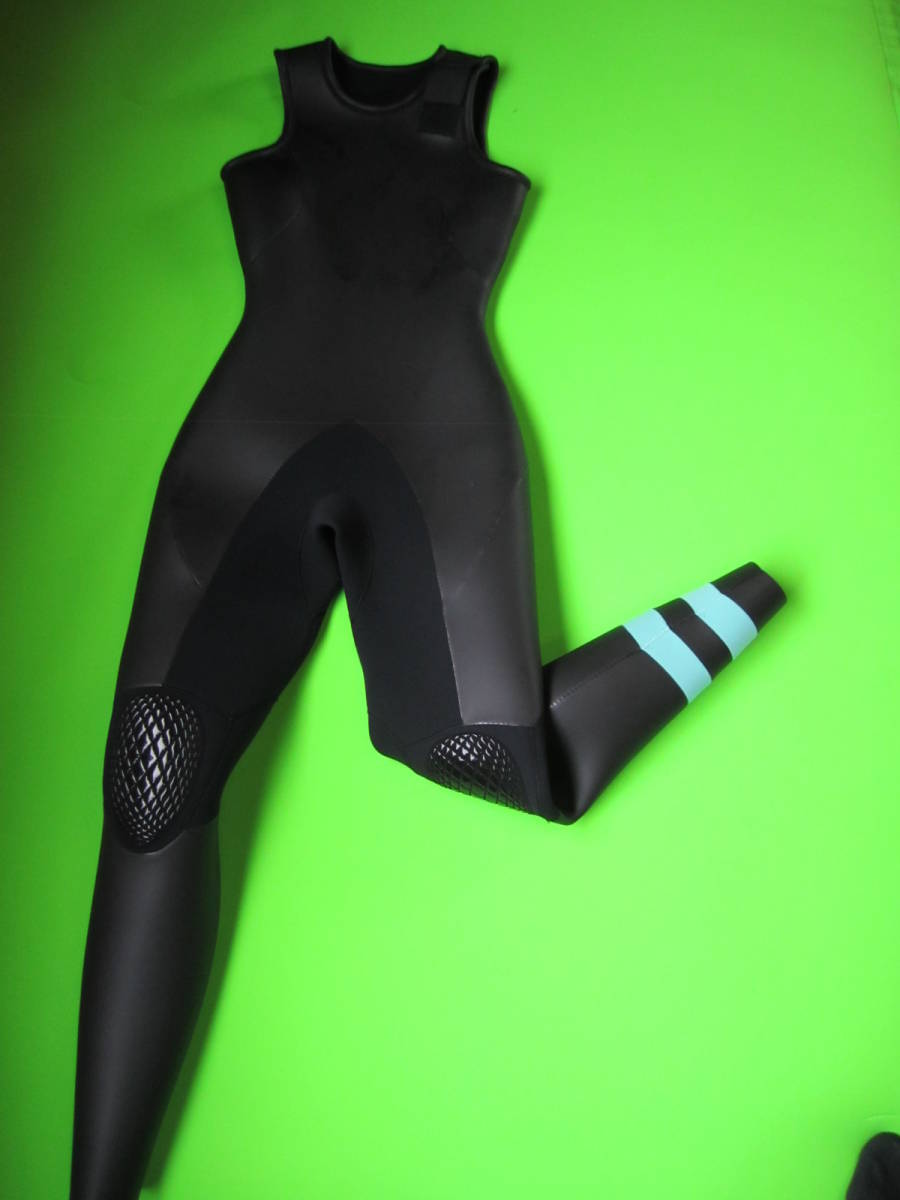 XCEL フルスーツ ブラック/カーキ 膝パッド付き ウェットスーツ