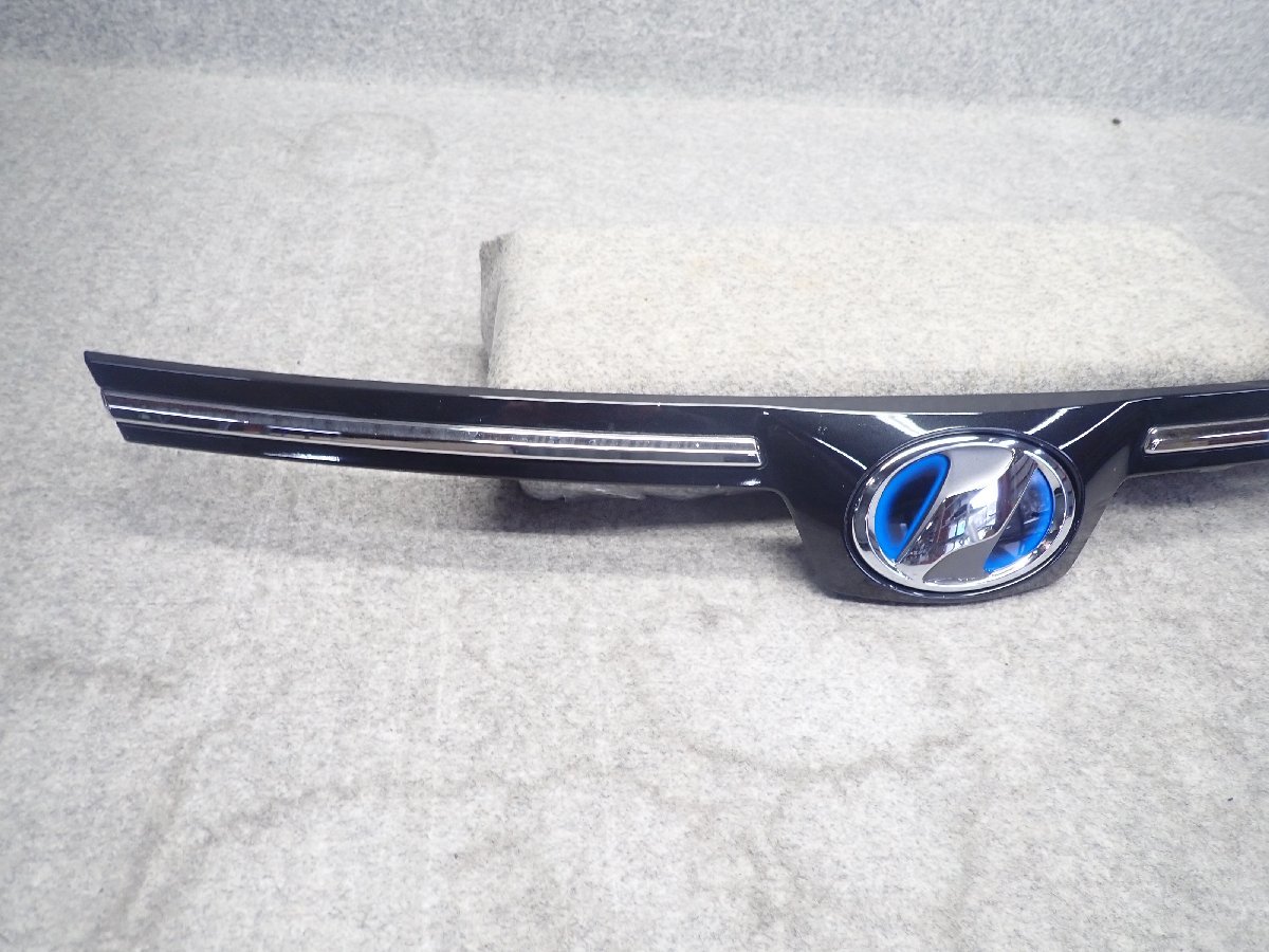 100%新品，お得 ヴォクシー DAA-ZWR80G フロント グリル 75770-28130