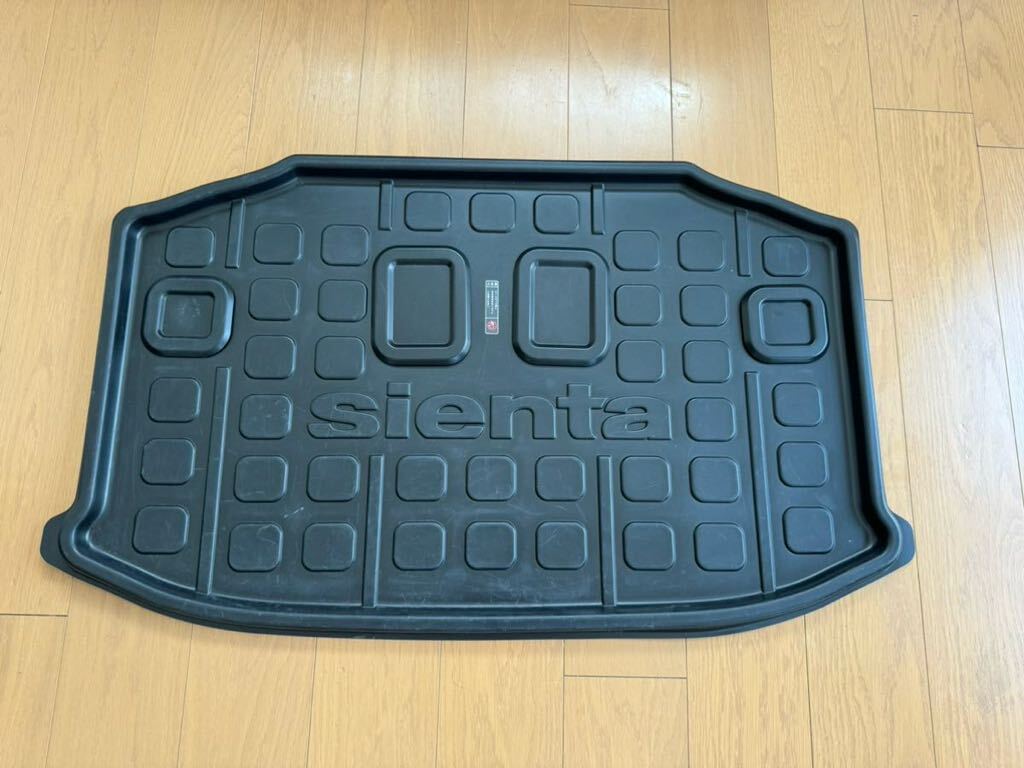 トヨタ シエンタ 3列シート用 純正オプションフロアマット 新型