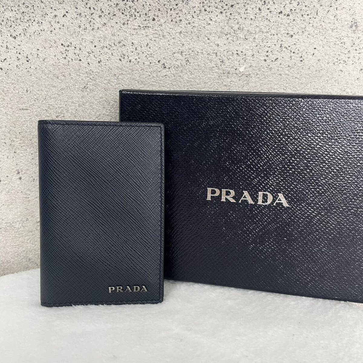 美品 PRADA プラダ マネークリップ ロゴ カード入 サフィアーノレザー 黒 PRADA プラダ財布 黒 折り財布 ロゴプレート ナイロン
