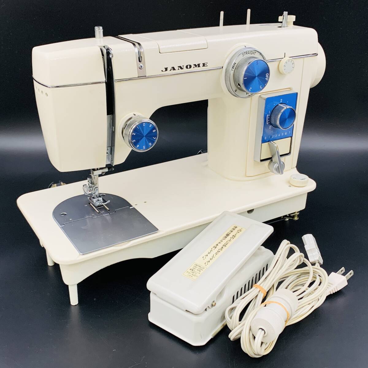美品!JANOME メモリア 家庭用ミシン 5002型 ジャノメ 蛇の目 美品!JANOME メモリア 家庭用ミシン 5002型 ジャノメ 蛇の目