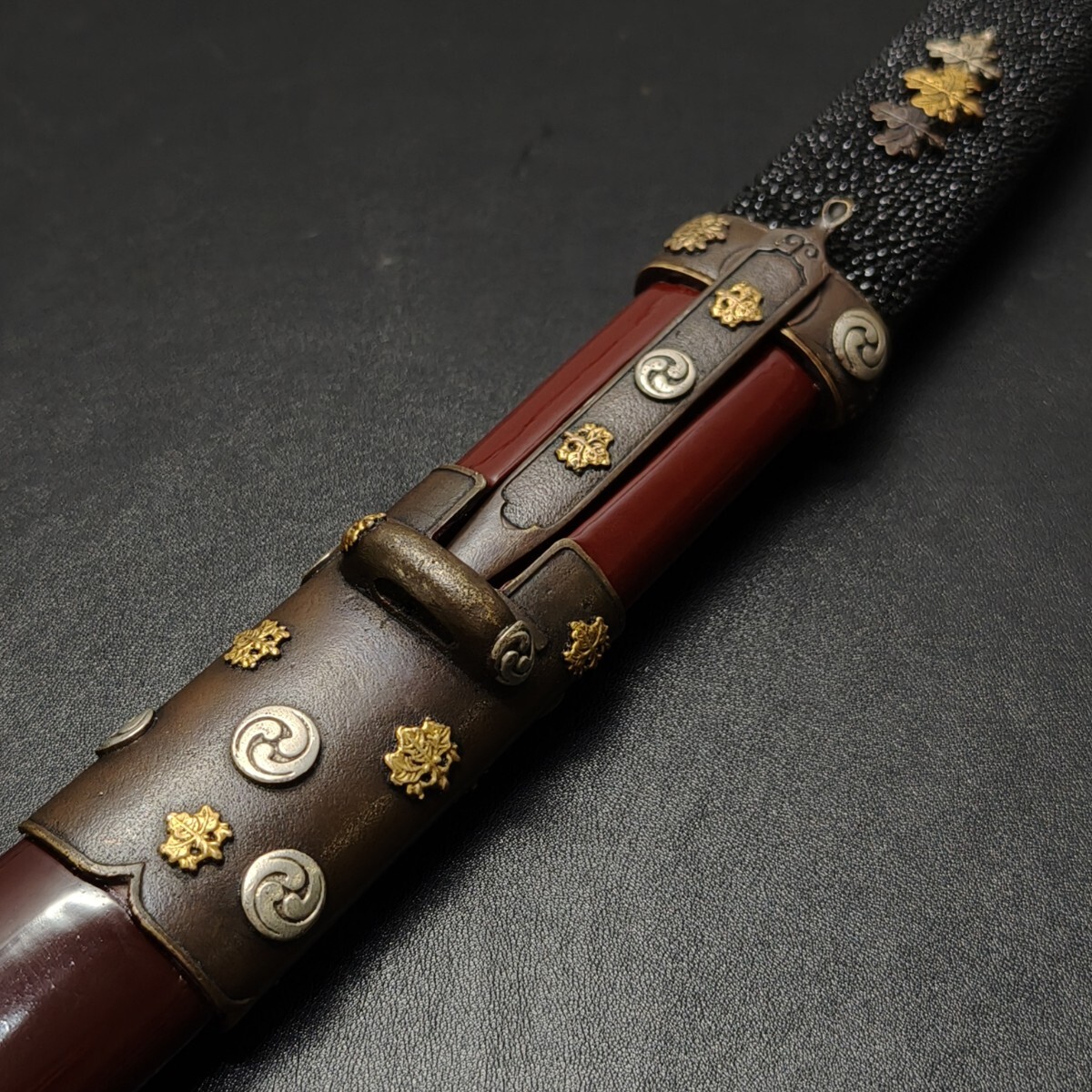 目立った傷や汚れなし】日本刀装具 短刀拵 合口拵 家紋の図 五三の桐