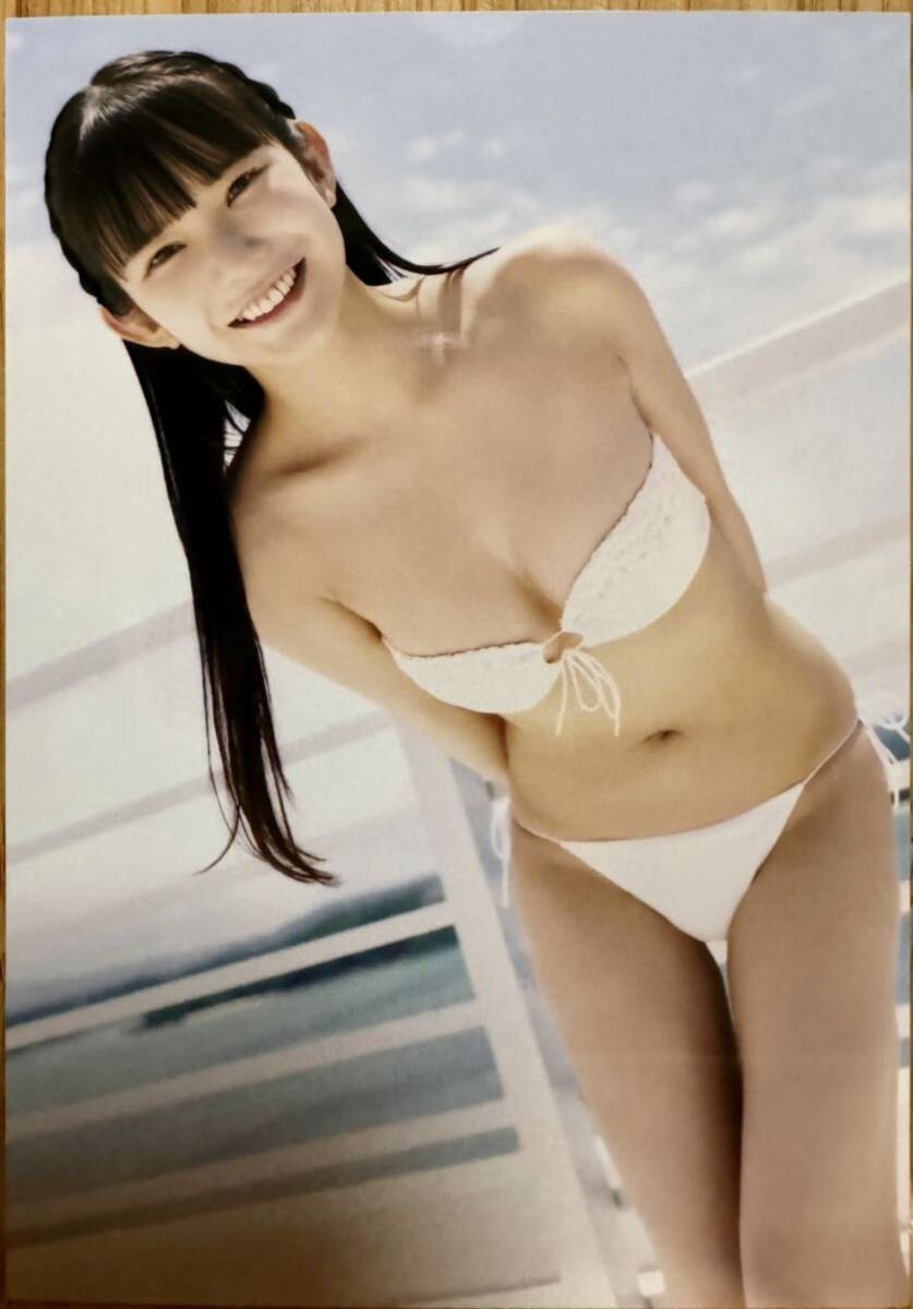 輪湖チロル　グラビアアイドル　ゴールドビキニ　直筆サイン入りチェキ 輪湖チロル | グラビアアイドルとKーPOPアイドル
