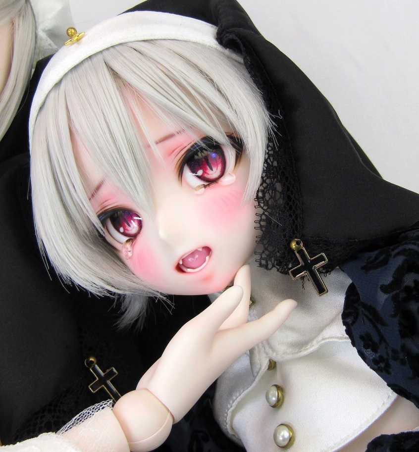 DDH-01カスタムヘッド＋アイ　セミホワイト DDH-01 カスタムヘッド セミホワイト肌＋カボションアイ2種