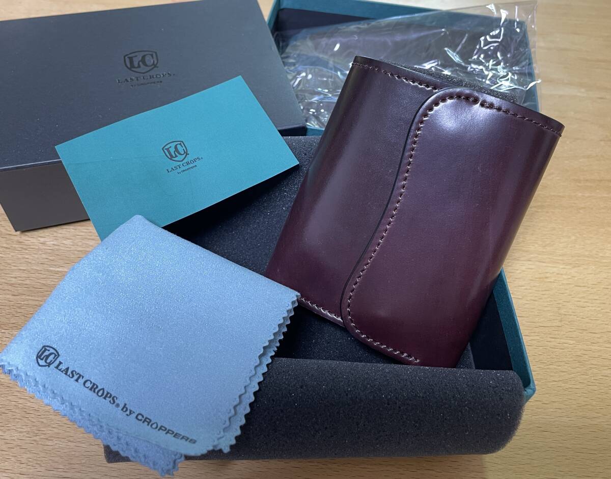 LAST CROPS. 三つ折り財布 ベージュ LAST CROPS. 三つ折り財布 ベージュ - メルカリ