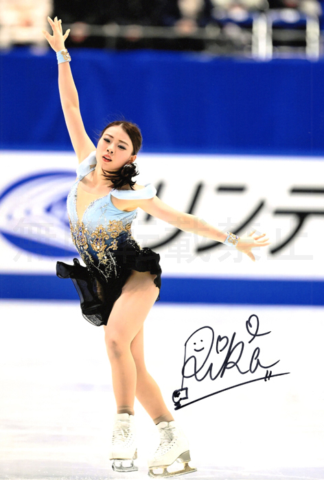 トゥルソワ（フィギュアスケート選手）直筆サイン入り写真 Blossom on Ice - フィギュアスケート。 ニュース、結果