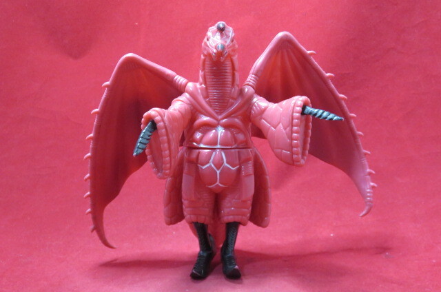 ウルトラマンソフビ パワードドラコ リペイント完成品の落札情報詳細