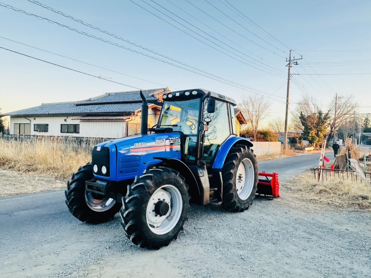 ヤンマー AF620 4WD エアコンキャビン 62馬力 トラクター 4本新品 ヤンマー AF620 4WD エアコンキャビン 62馬力 トラクター 4本新品
