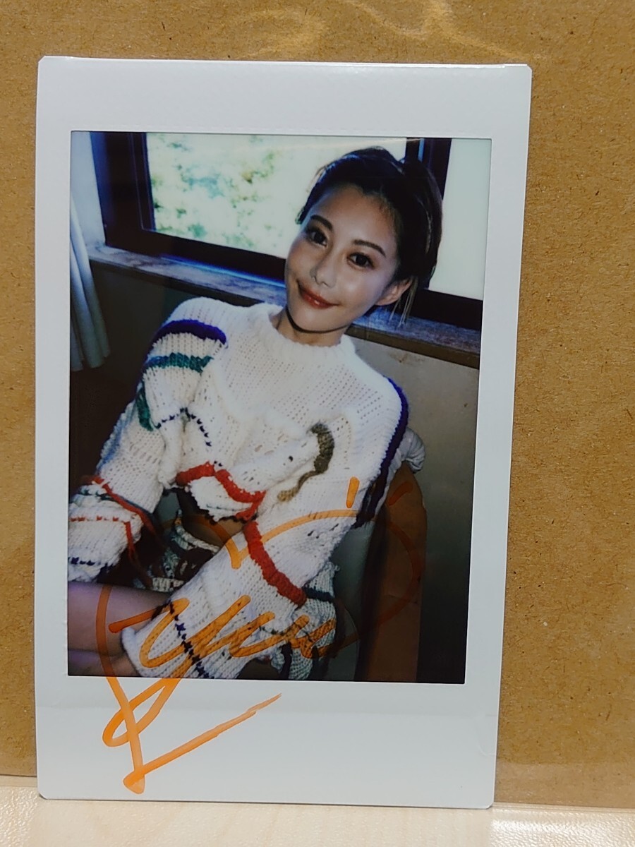 山本ゆう写真集 Awesome 直筆サイン入り 生写真付 【公式通販】