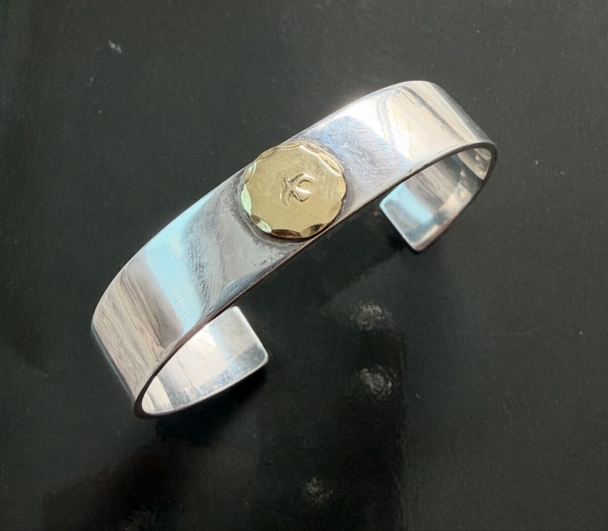 中古】goro's ゴローズ 銀爪金メタル特大フェザー付きブレス バングル