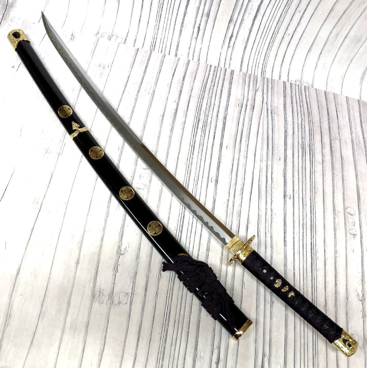 美品 模造刀/美術刀 徳川葵鍔 鮫肌風黒鞘 大刀 全長：約105cm 重量