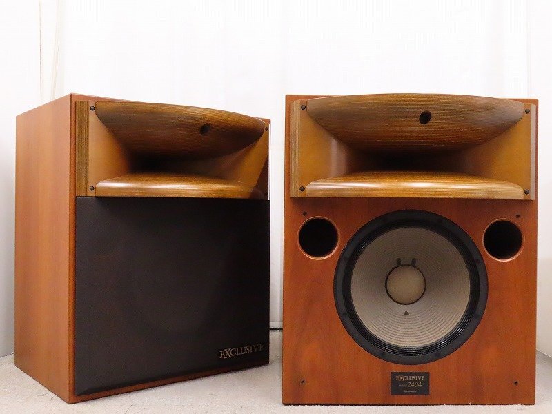 Aurex S-320.ウェイスピーカーペア、当時定価1本29800円でした。 東芝 AX-XSS100(K) AUREX CD／FM ワイヤレススピーカーシステム オー