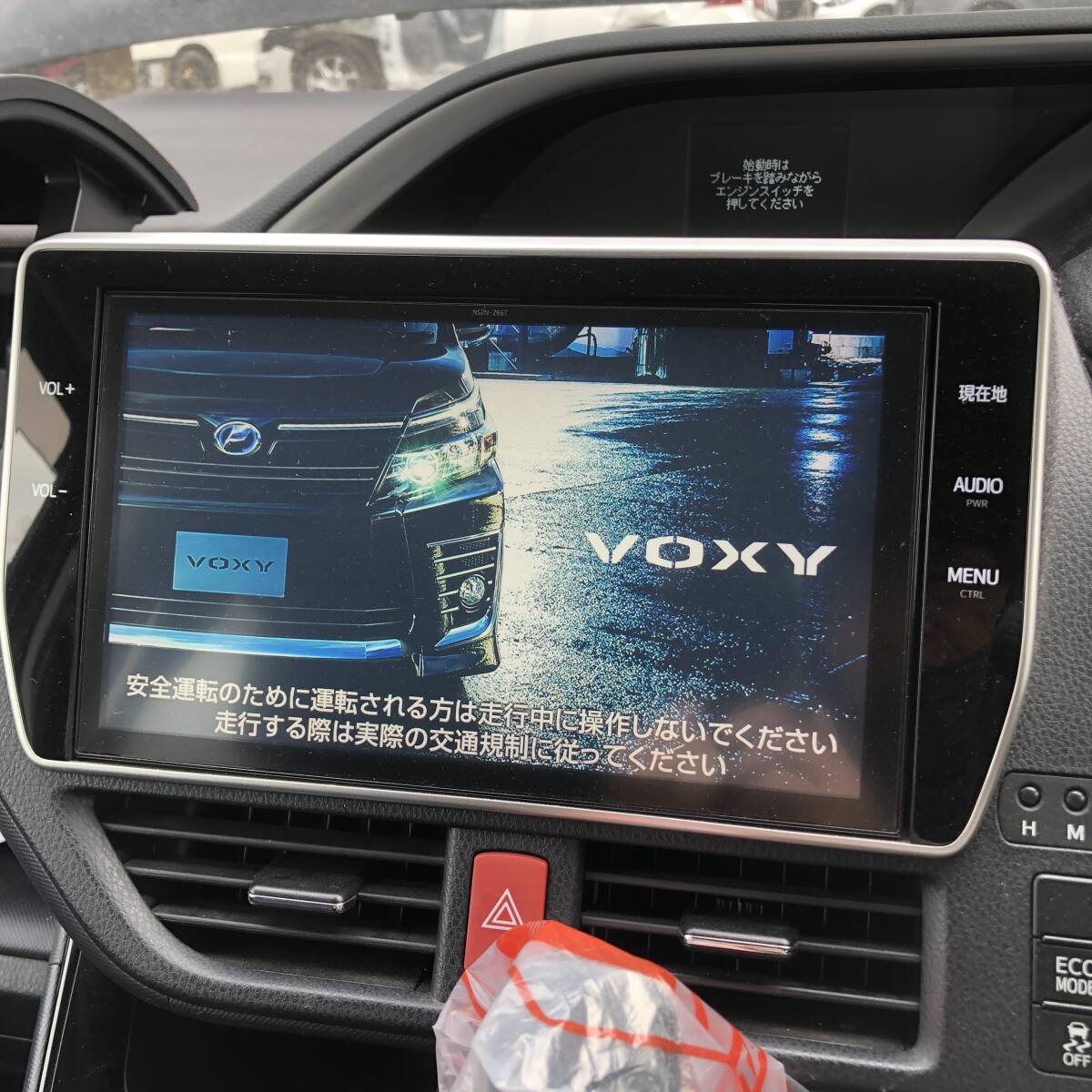 トヨタ純正10インチSDナビ NSZN-Z66T 動作確認済み 80系 ノア