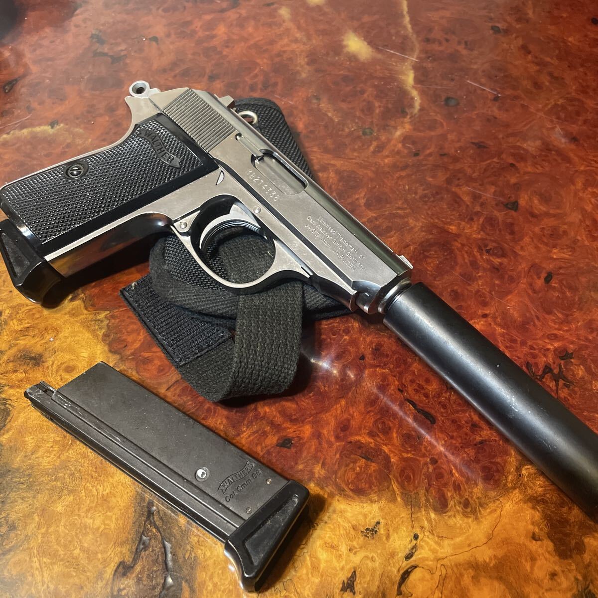 東京マルイ ガスブローバック 『MP7A1』 ドットサイト＆サプレッサー
