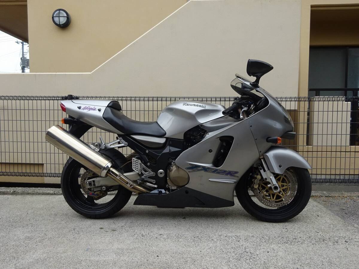 中古ZZ-R1100 D型 後期型ブラックフレーム D7 フルパワー マレーシア