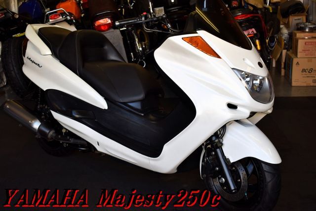 【YAMAHA マジェスティー】SG03J フルホワイトカスタム　LED付き　スピーカー2発 メタリックピンク×ホワイト 【YAMAHA マジェスティ250cc SG03J