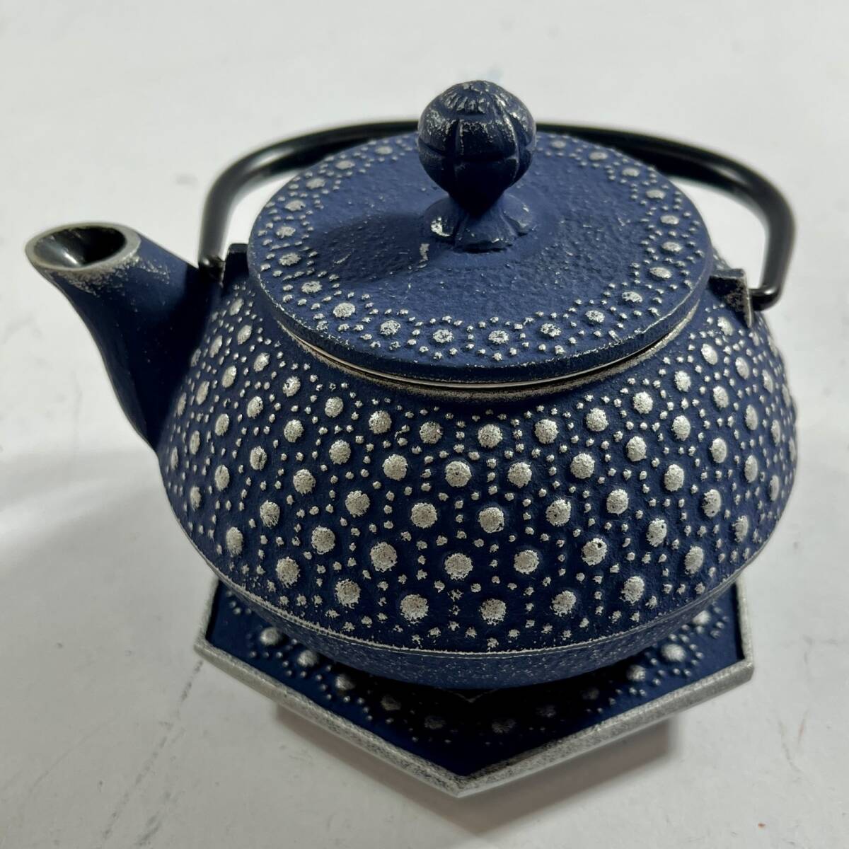 新品】未使用☆アンシャンテ・ジャポン 南部鉄器カラーポット キク